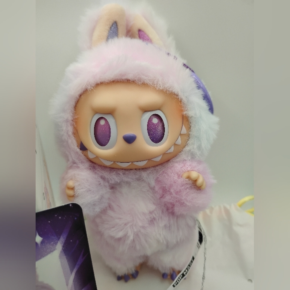 Big Into Energy Confirmed "Luck" Includes An Adorable Purple Outfit - Picture 8 of 15